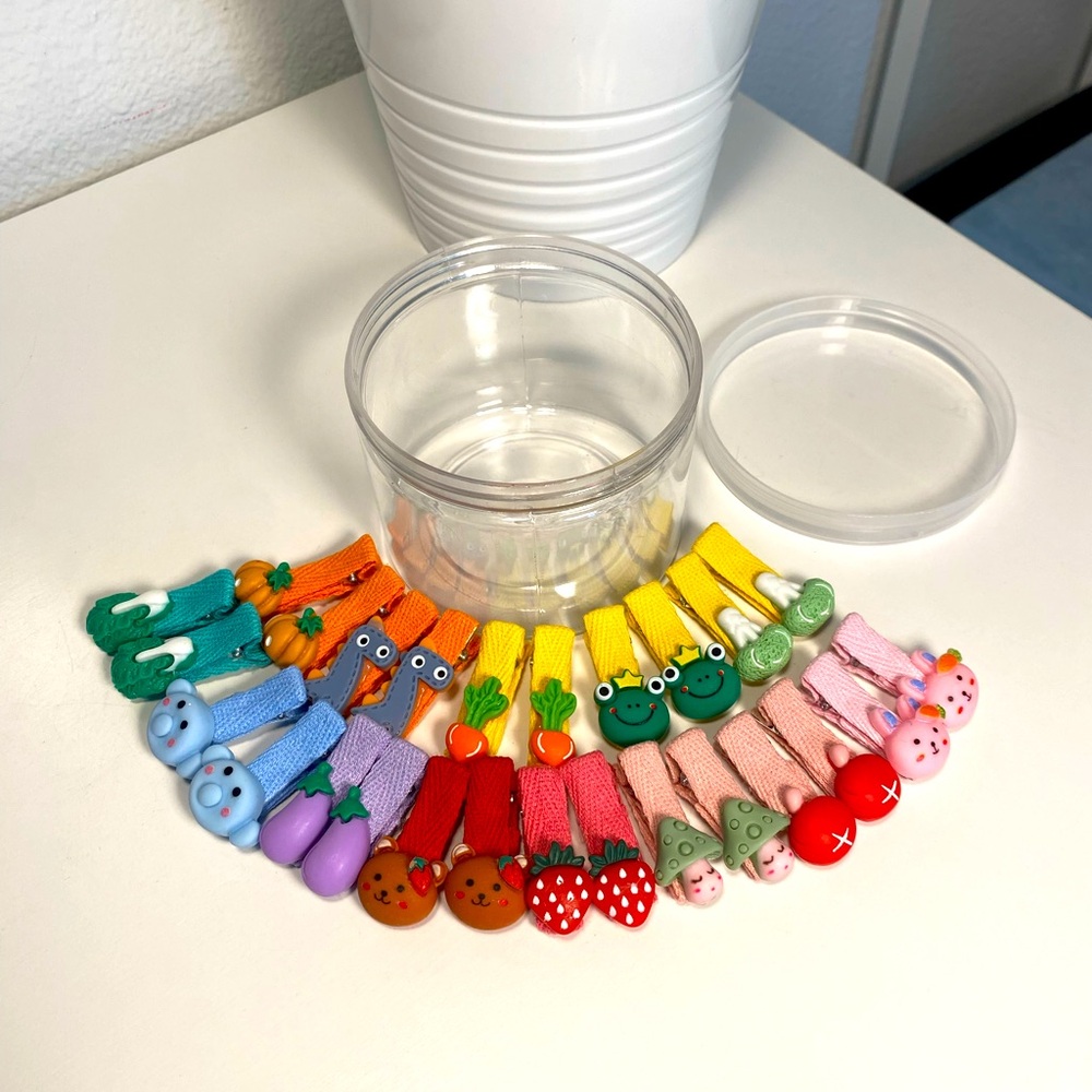 New Container of 26 Kids Cute Hair Grips